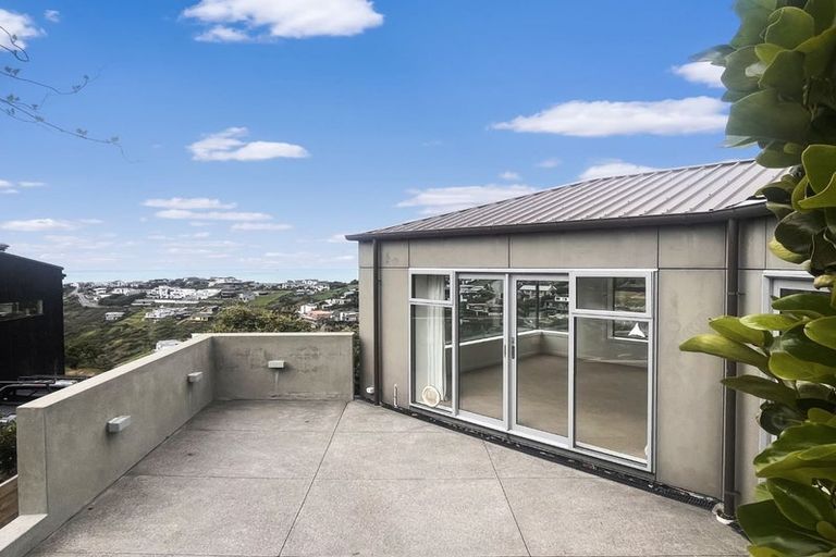 Photo of property in 15 Drayton Drive, Mount Pleasant, Christchurch, 8081