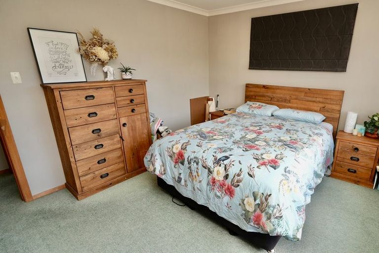 Photo of property in 74 Long Melford Road, Awapuni, Palmerston North, 4412