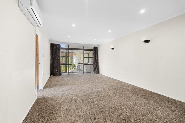 Photo of property in 415 Carrington Street, Upper Vogeltown, New Plymouth, 4310