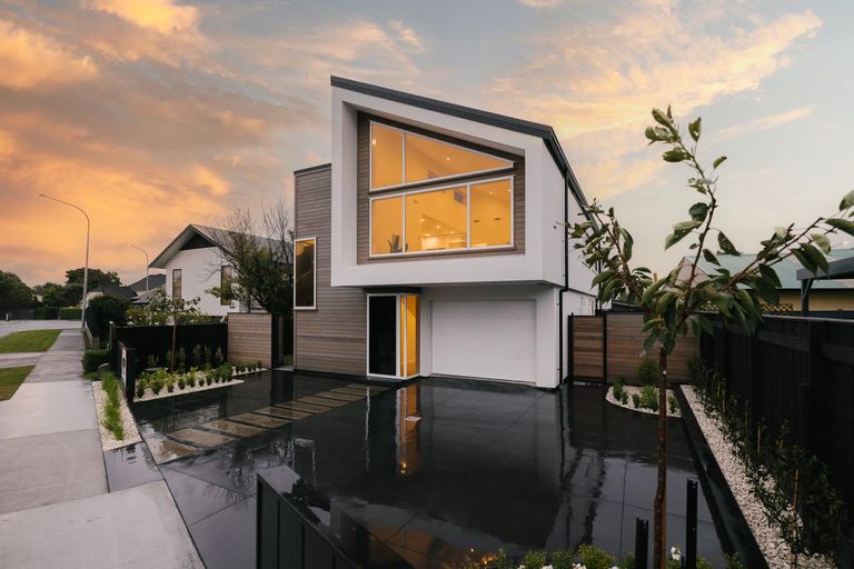 Photo of property in 15 Ihaka Street, Hokowhitu, Palmerston North, 4410