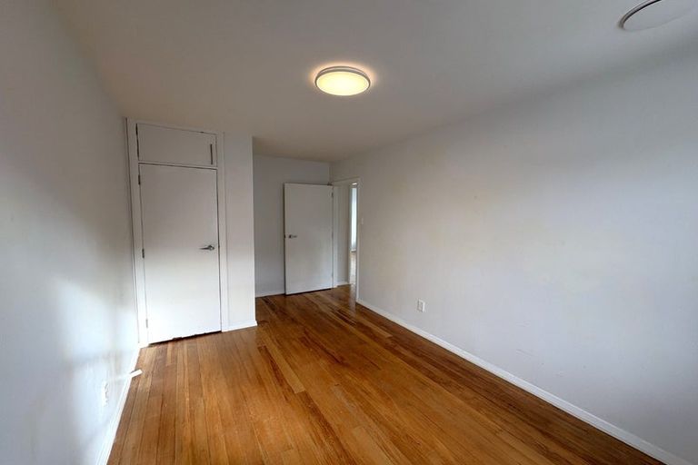 Photo of property in 211 Cambridge Terrace, Naenae, Lower Hutt, 5011