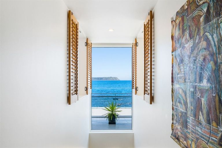 Photo of property in 80 Moana Road, Plimmerton, Porirua, 5026