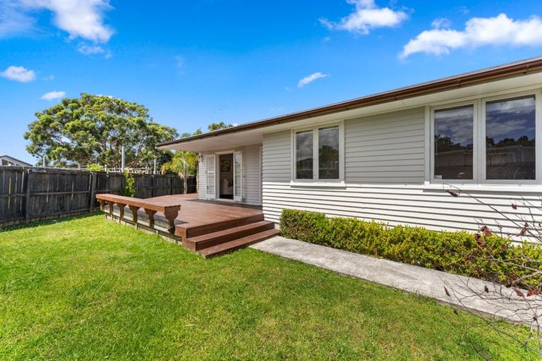 Photo of property in 1/5 Compton Street, Hillcrest, Auckland, 0627