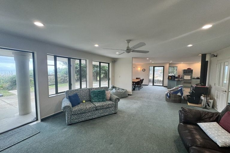 Photo of property in 69 Field Way, Waikanae Beach, Waikanae, 5036