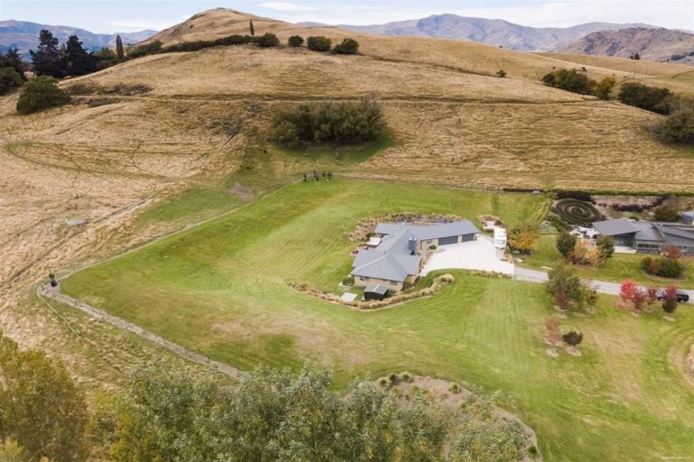 Photo of property in 45 Springbank Grove, Lower Shotover, Queenstown, 9371