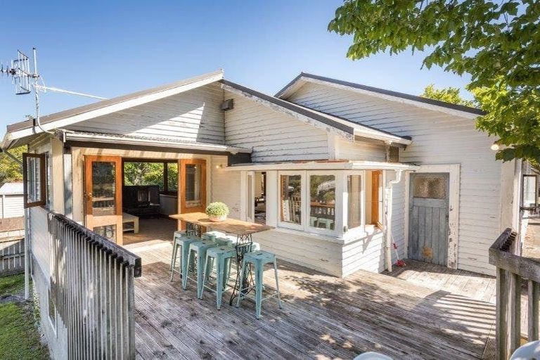 Photo of property in 28 Karina Terrace, Roslyn, Palmerston North, 4414