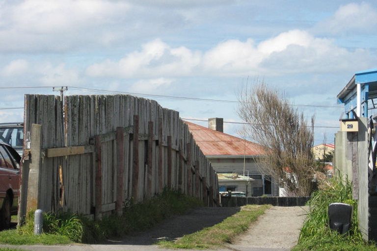 Photo of property in 29 Cross Street, Castlecliff, Wanganui, 4501