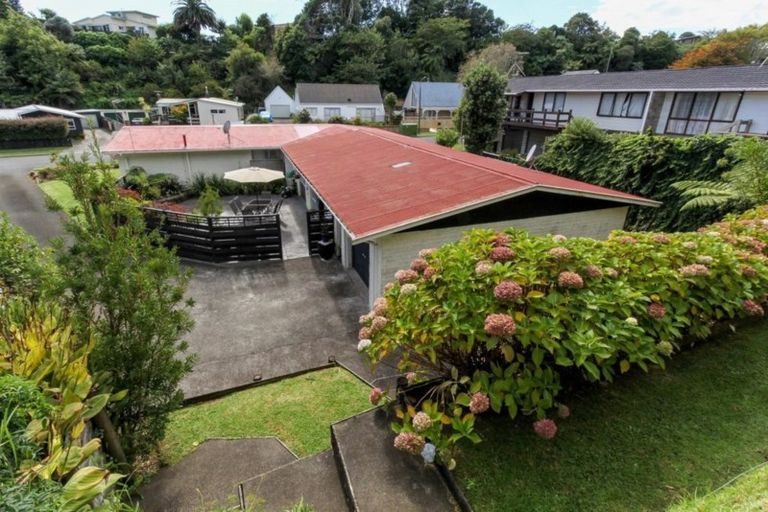 Photo of property in 2/12 Ambury Place, Merrilands, New Plymouth, 4312