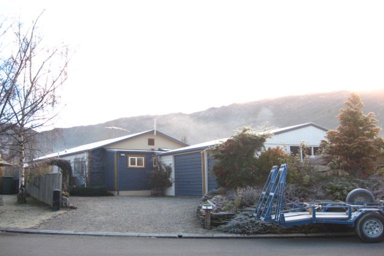 Photo of property in 6 Tipperary Place, Arrowtown, 9302