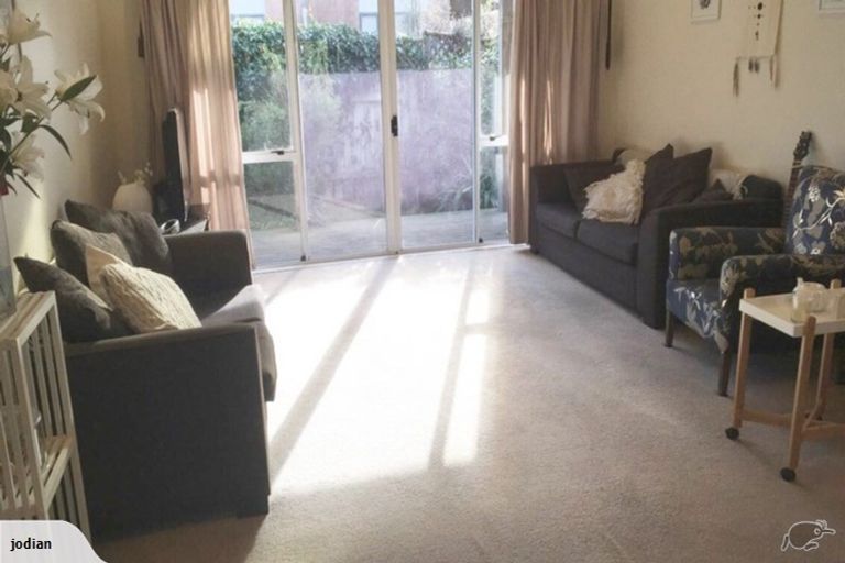 Photo of property in 136 Port Hills Road, Heathcote Valley, Christchurch, 8022