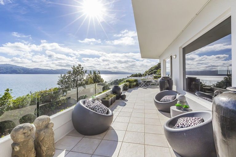 Photo of property in 2/11 Maida Vale Road, Roseneath, Wellington, 6011