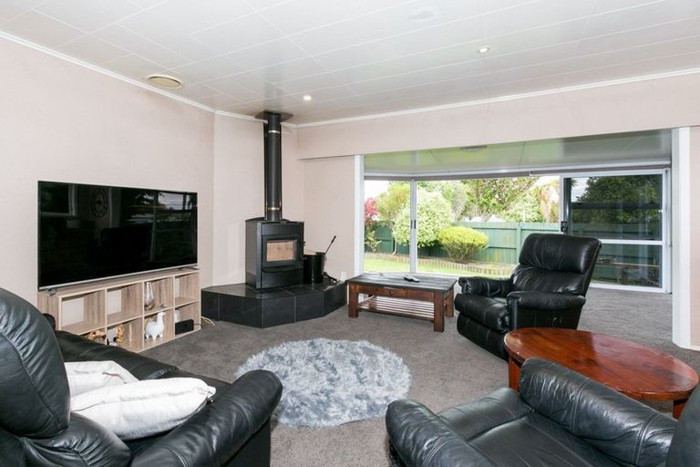 Photo of property in 25 Gebbie Road, Taradale, Napier, 4112