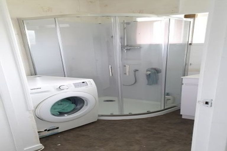 Photo of property in 2/197 Forrest Hill Road, Forrest Hill, Auckland, 0620