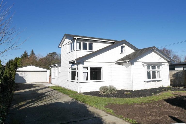Photo of property in 63 Aorangi Road, Bryndwr, Christchurch, 8053