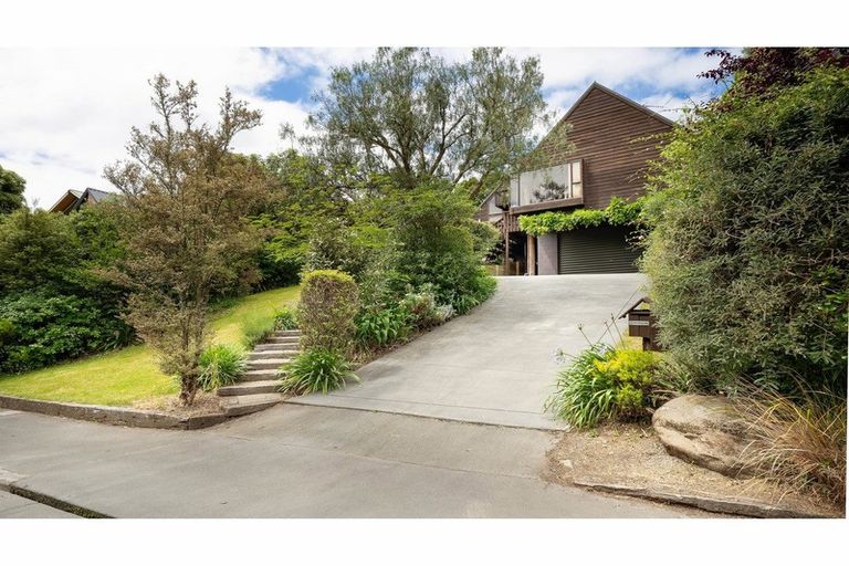 Photo of property in 7 Shalamar Drive, Cashmere, Christchurch, 8022