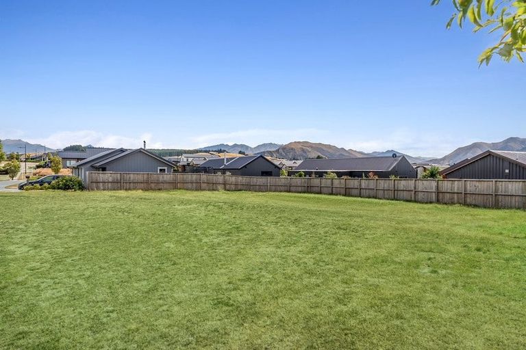 Photo of property in 6 Bargour Street, Wanaka, 9305