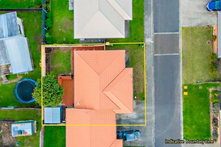 Photo of property in 17 Carlas Way, Ranui, Auckland, 0612