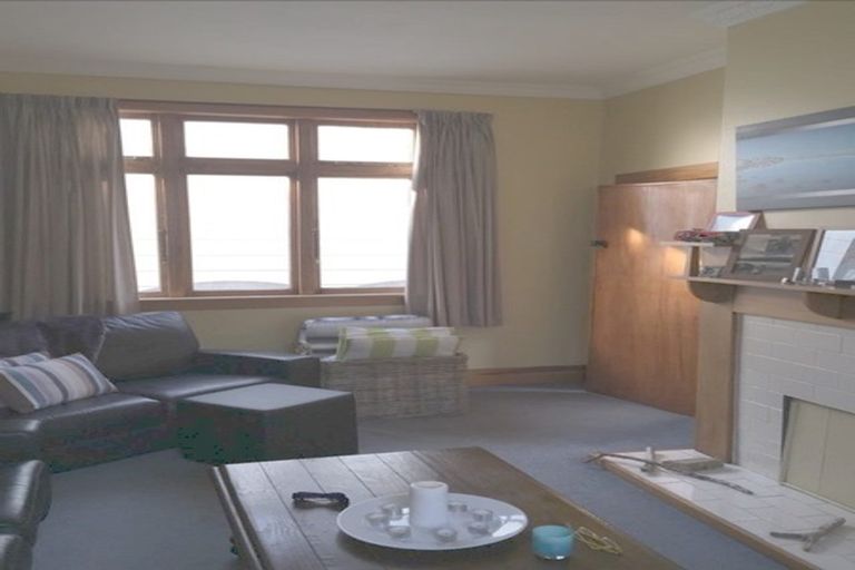 Photo of property in 65 Derwent Street, Island Bay, Wellington, 6023