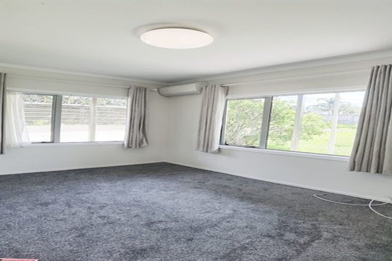 Photo of property in 194 Bleakhouse Road, Mellons Bay, Auckland, 2014