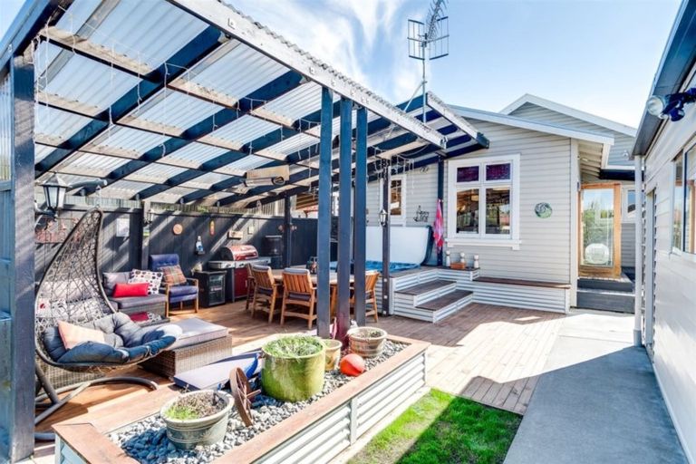 Photo of property in 1 Campaign Street, Napier South, Napier, 4110