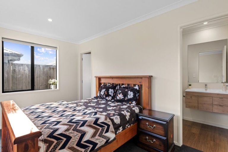 Photo of property in 263 Te Okuroa Drive, Papamoa, 3118