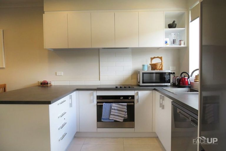 Photo of property in 91b Hobsonville Point Road, Hobsonville, Auckland, 0616