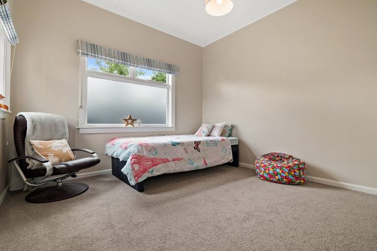 Photo of property in 170 Shaw Avenue, New Brighton, Christchurch, 8083