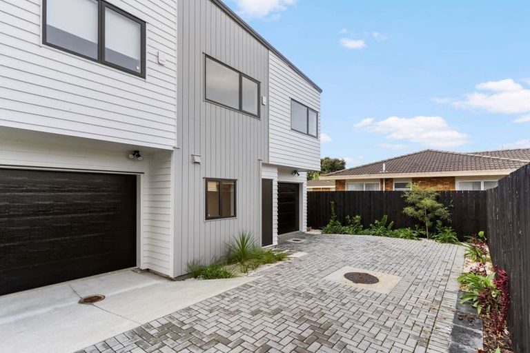 Photo of property in 13e Von Sturmer Street, Mangere East, Auckland, 2024
