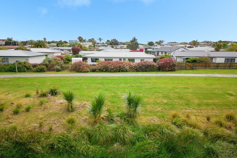 Photo of property in 6 Barbara Grove, Papamoa Beach, Papamoa, 3118