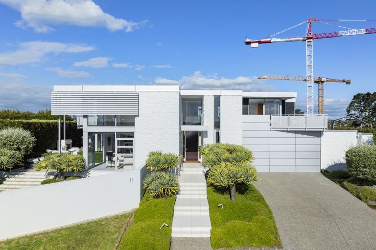 Photo of property in 11 Icarus Place, Half Moon Bay, Auckland, 2012