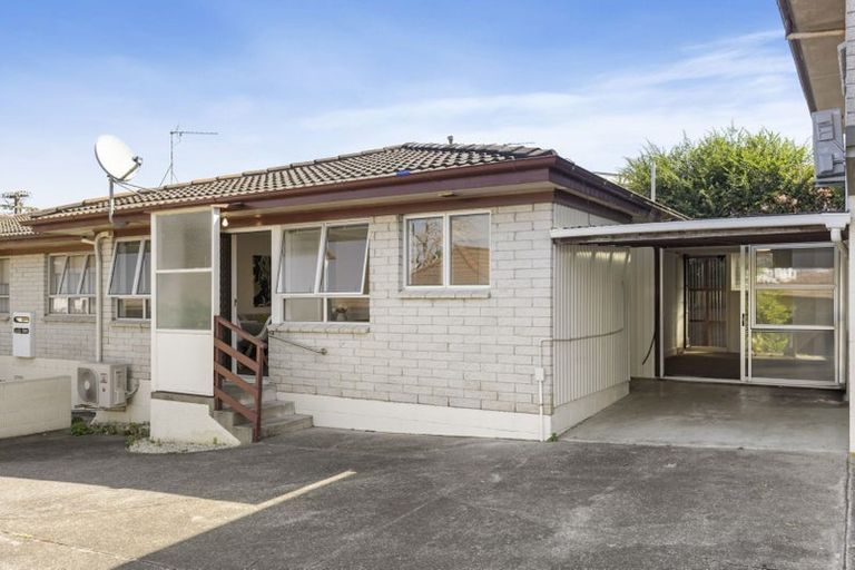 Photo of property in 2/6 Ingram Street, Papakura, 2110