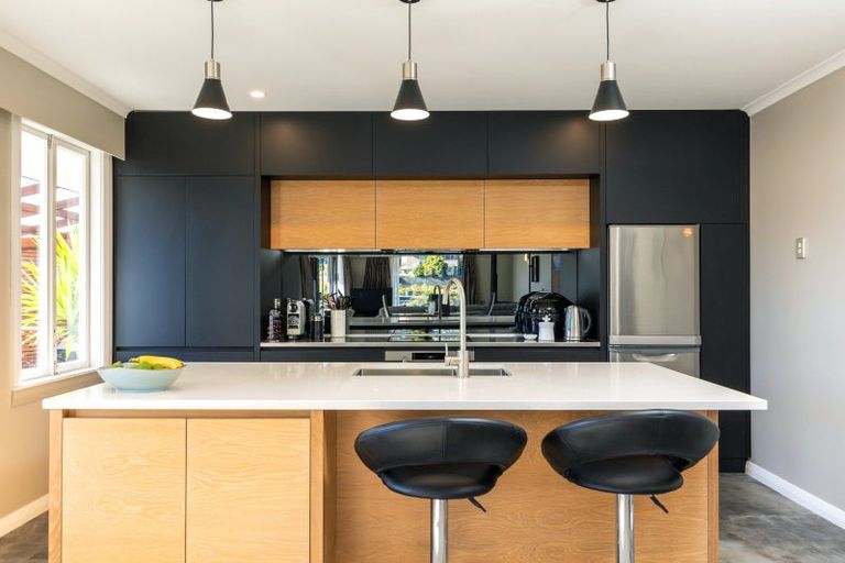 Photo of property in 14 Seaview Crescent, Picton, 7220