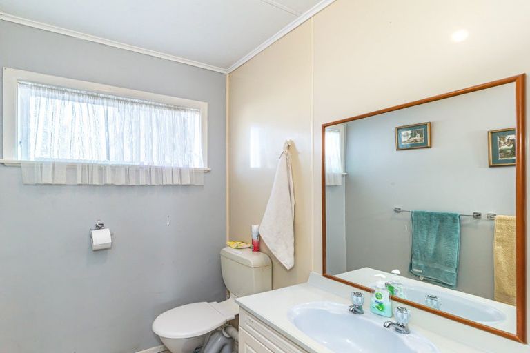 Photo of property in 2 Linley Place, Levin, 5510