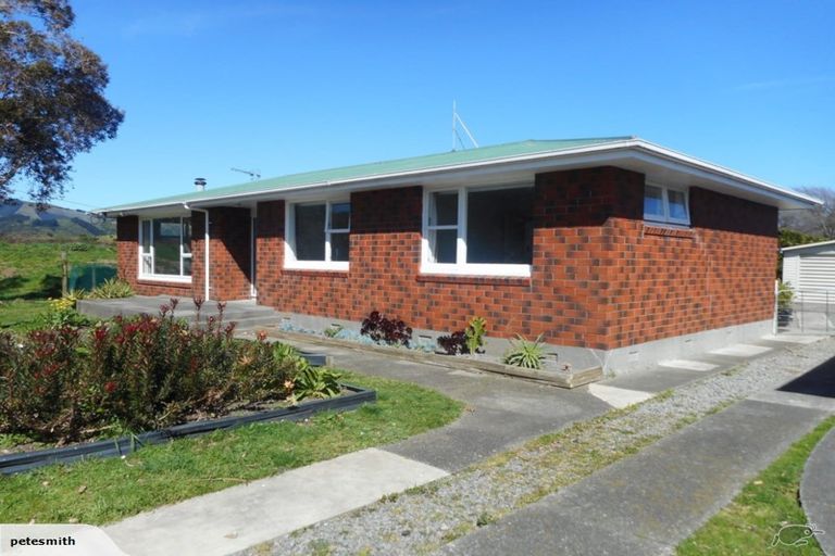 Photo of property in 24 Titoki Road, Raumati Beach, Paraparaumu, 5032