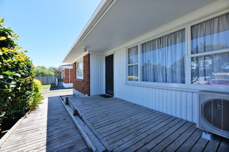 Photo of property in 16 Abel Tasman Avenue, Henderson, Auckland, 0610