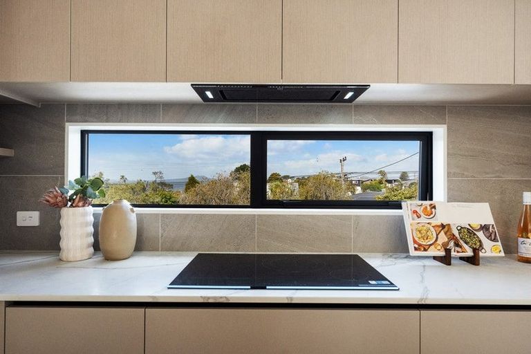 Photo of property in 12b Rewi Street, Torbay, Auckland, 0630