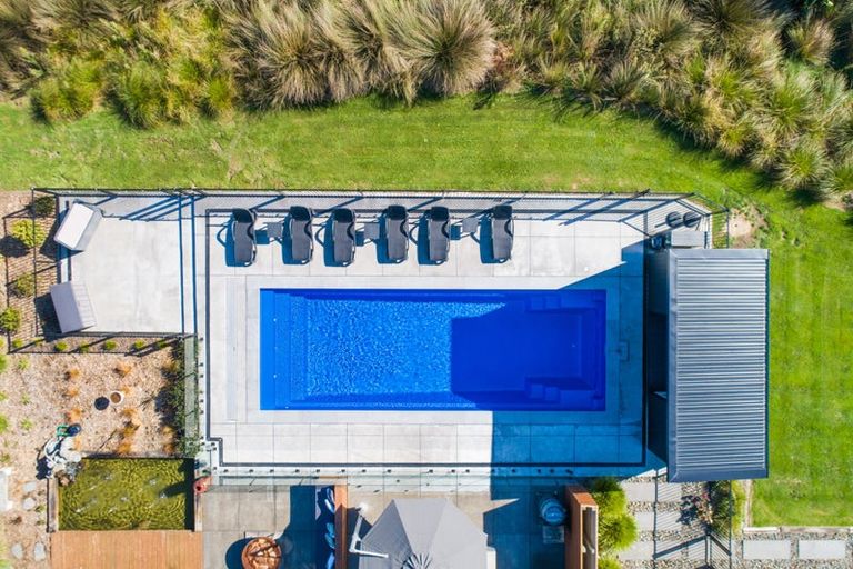 Photo of property in 9 Paterson Lane, Kelvin Grove, Palmerston North, 4470