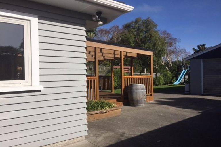 Photo of property in 282 Keyes Road, New Brighton, Christchurch, 8083