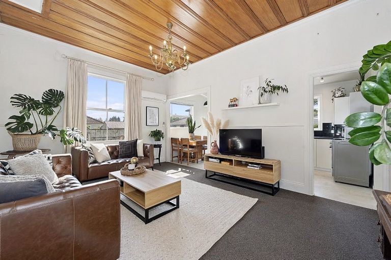 Photo of property in 52 Galloway Street, Hamilton East, Hamilton, 3216