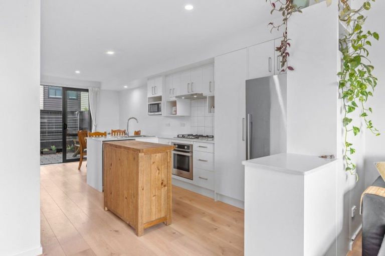 Photo of property in 9 Fuselage Road, Hobsonville, Auckland, 0616