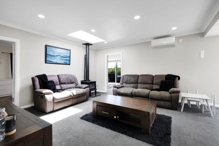 Photo of property in 112 Smart Road, Glen Avon, New Plymouth, 4312