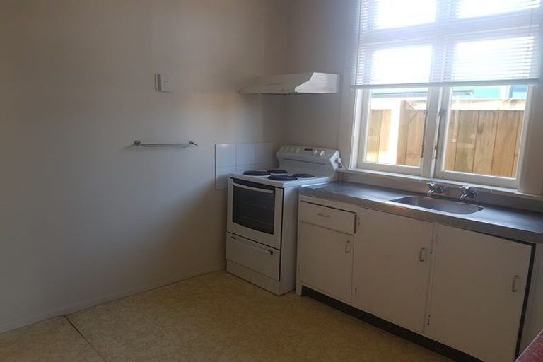 Photo of property in 15 Marne Street, Hokowhitu, Palmerston North, 4410