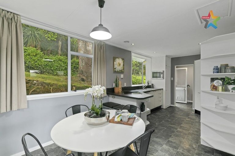 Photo of property in 14a Hawthorn Crescent, Stokes Valley, Lower Hutt, 5019