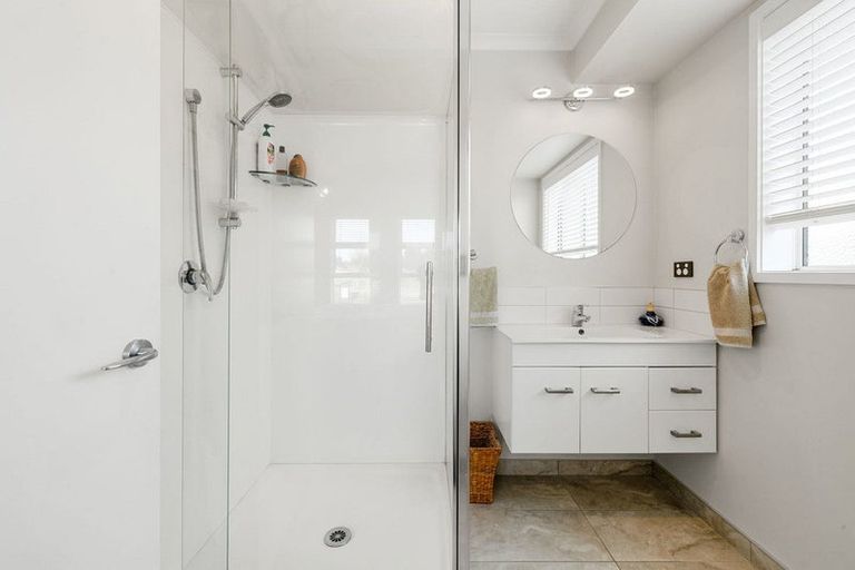 Photo of property in 12 Jarrett Terrace, Leamington, Cambridge, 3432