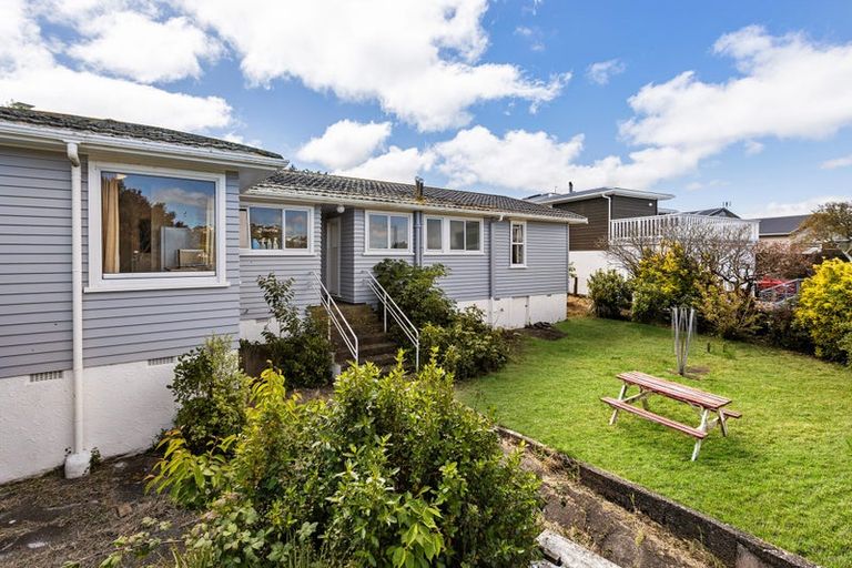 Photo of property in 12 Hawtrey Terrace, Johnsonville, Wellington, 6037