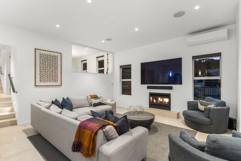 Photo of property in 194 Greenhithe Road, Greenhithe, Auckland, 0632