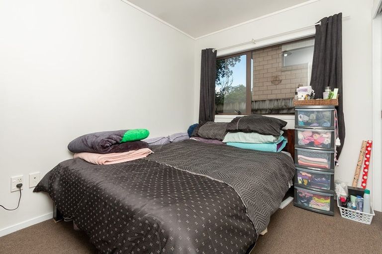 Photo of property in 29 Archibald Road, Kelston, Auckland, 0602
