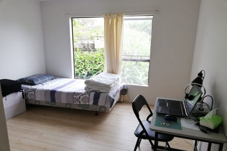 Photo of property in 17 Uppingham Crescent, Hillcrest, Auckland, 0627