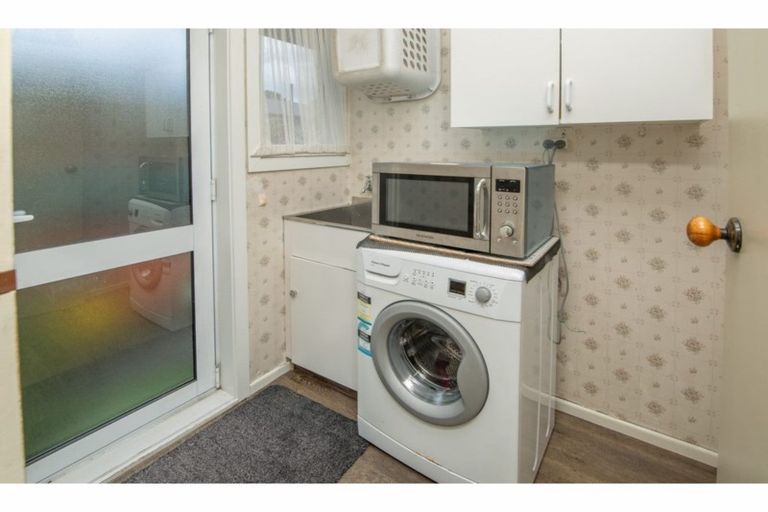 Photo of property in 1/377 Yaldhurst Road, Russley, Christchurch, 8042