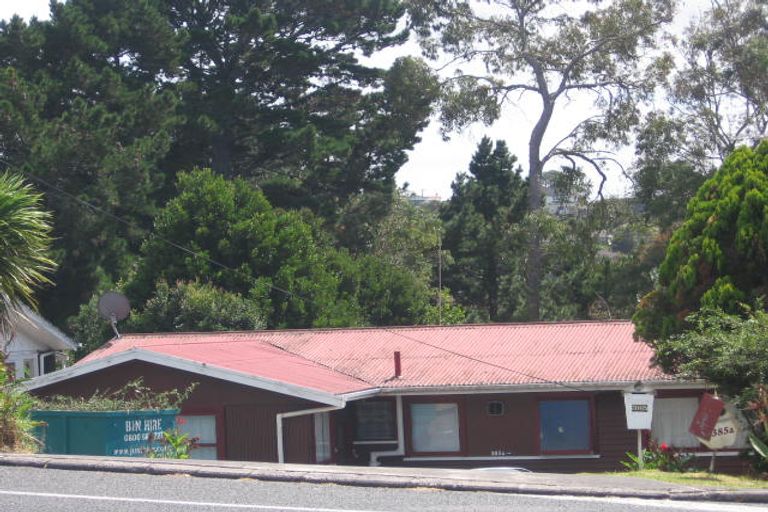 Photo of property in 385 Wairau Road, Totara Vale, Auckland, 0629